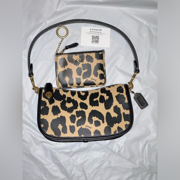 Coach Cheetah print swinger 20 - Picture 1 of 10